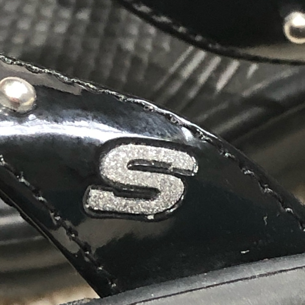 Shoes - Picture 3 of 8